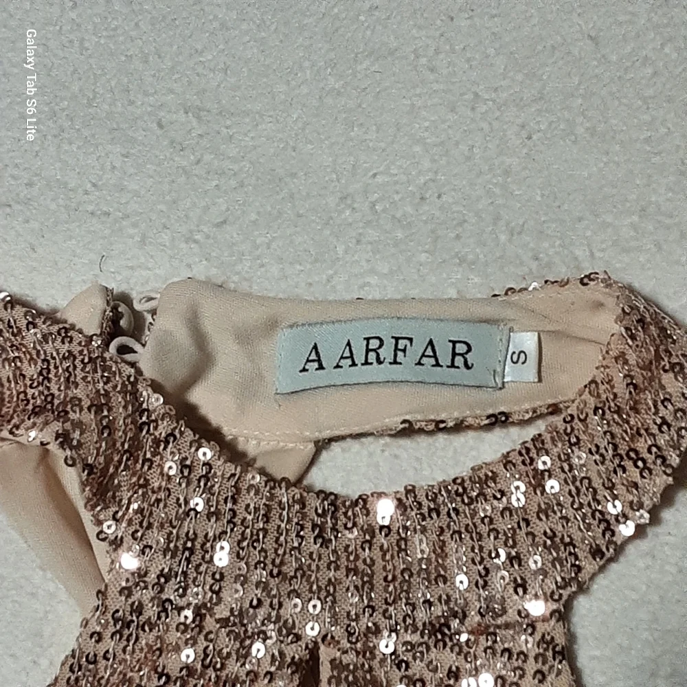 A ARFAR Elegant Sequin Gown Size S. - Picture 3 of 11